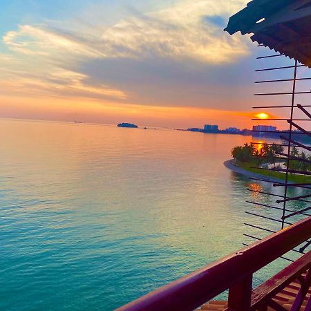 D' Sea View Apartment Porto Dickson Exterior foto